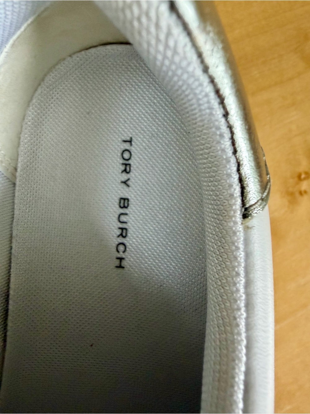 Tory Burch Howell Court Classic White Leather Sneakers. Silver at the heel. - Picture 7 of 8